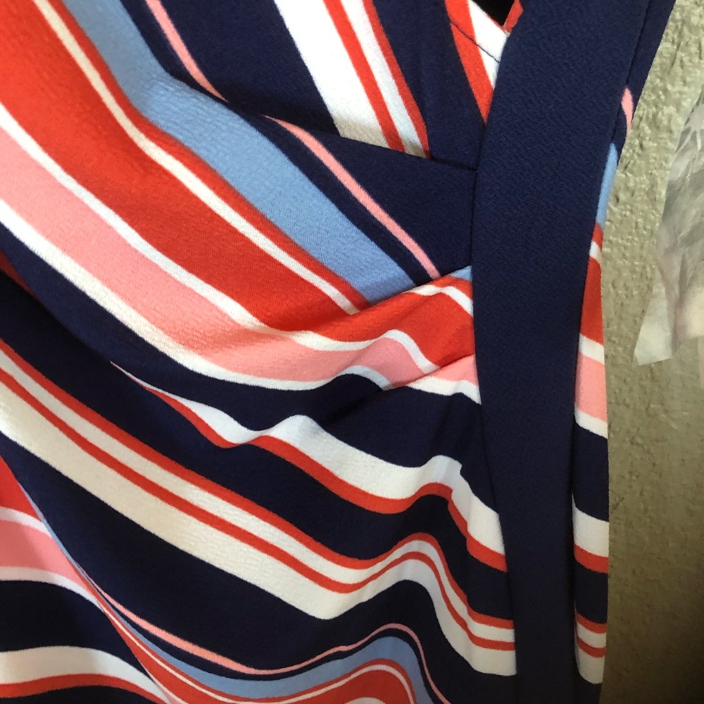 Dress - Picture 2 of 6